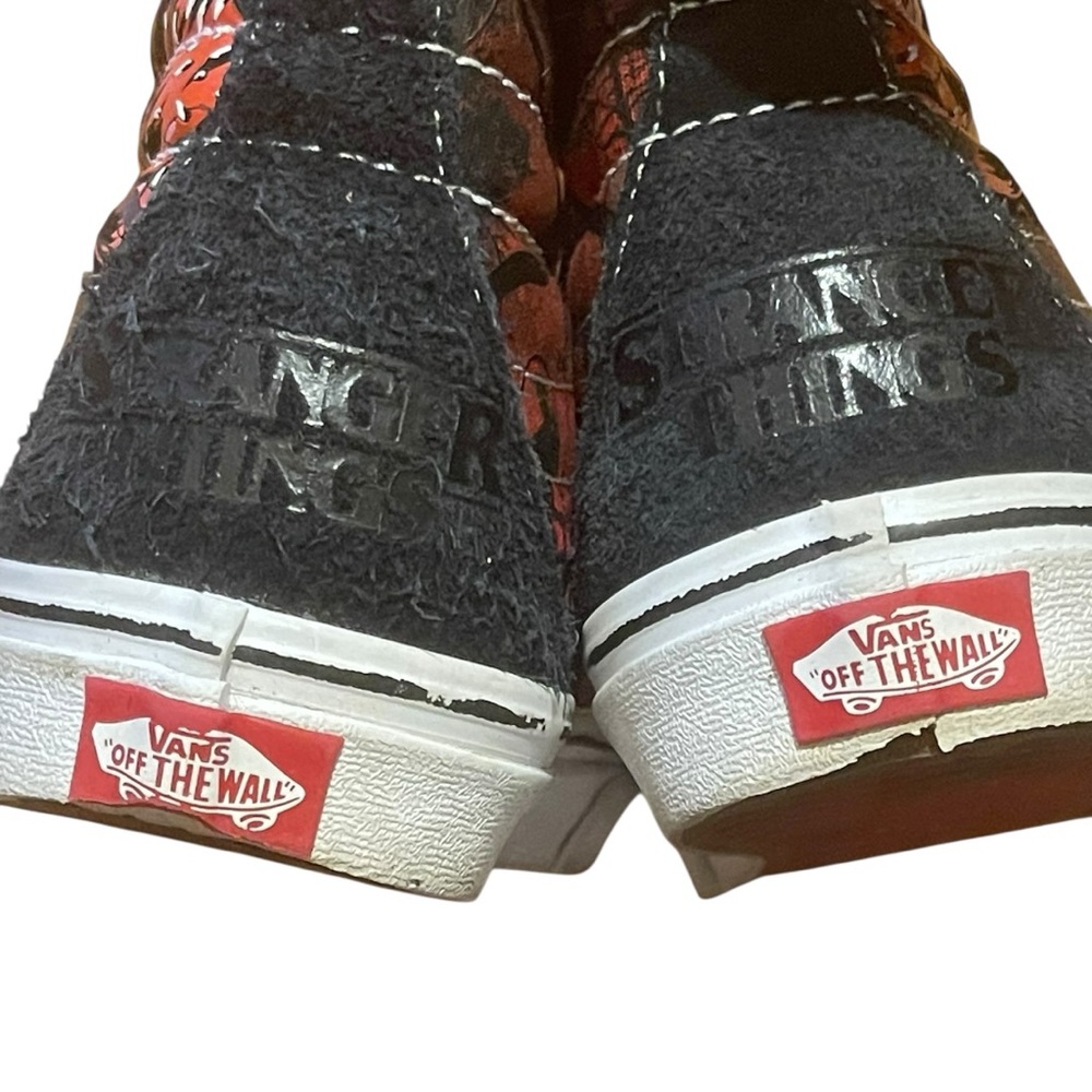 Stranger Things X Vans Sk8-Hi Reissue Friends Don’t Lie Women Sneakers Sz 6.5 - Picture 9 of 11